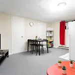 Rooms For Rent Beside U Of T
